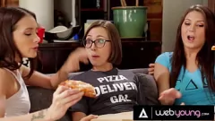 Play Sorority Gangbang: Gia Paige & Friends Fuck the Delivery Girl