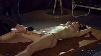 Play Bondage orgasm - Nina - Tina Hot - Marcus - Hitachi - Oiled body - Begging for mercy - Pussy tease - Orgasm