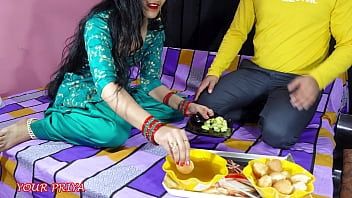 Play Indian shaved pussy wife fucked while parents close to room &vert; couple daily quick fuck long XXX sex video &vert; clear hindi audio