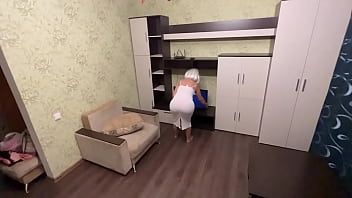 Play Mom wanted to deal with the TV and got a dick in the ass from her son