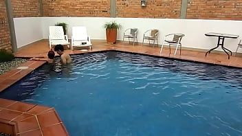 Play ! I DON'T WANT YOU TO COME IN! They say your wife doesn't like young people! But that day was the exception. (Real Video) Nobody Share This!
